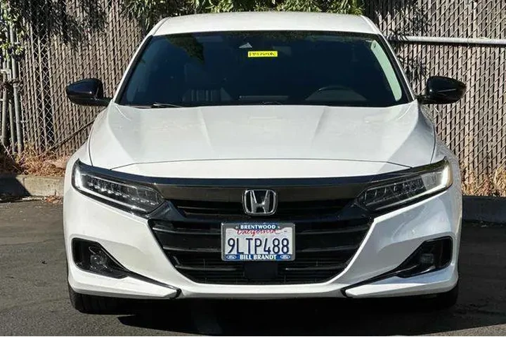 $21086 : Honda Accord 2021 Sport Spec image 6