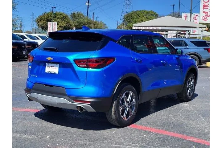 $26900 : Chevrolet Blazer 2025 LT 4dr image 3