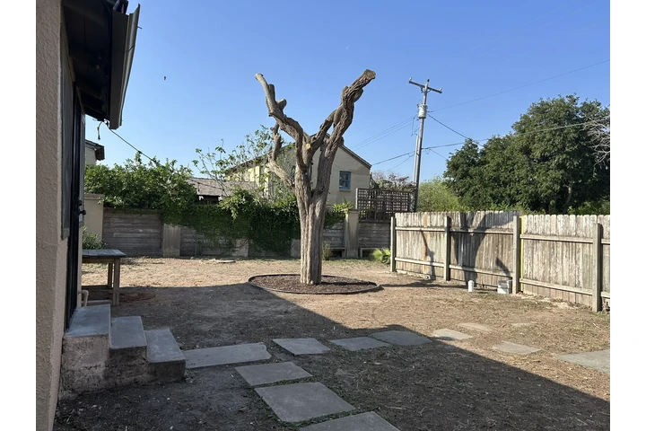 $1700 : Historic House for Rent image 9