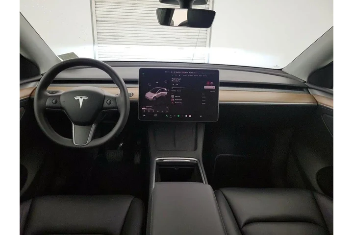 $31998 : Tesla Model Y 2022 AWD Long image 9