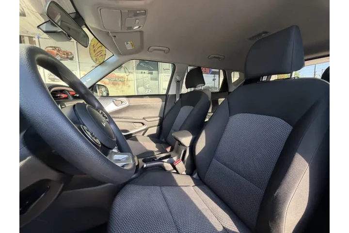 $15499 : 2022 Soul LX image 10