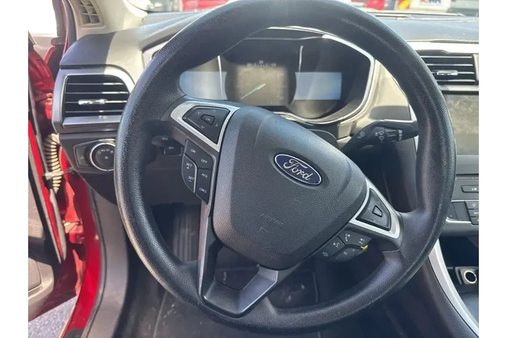 $12469 : Ford Fusion 2016 SE 4dr Seda image 8
