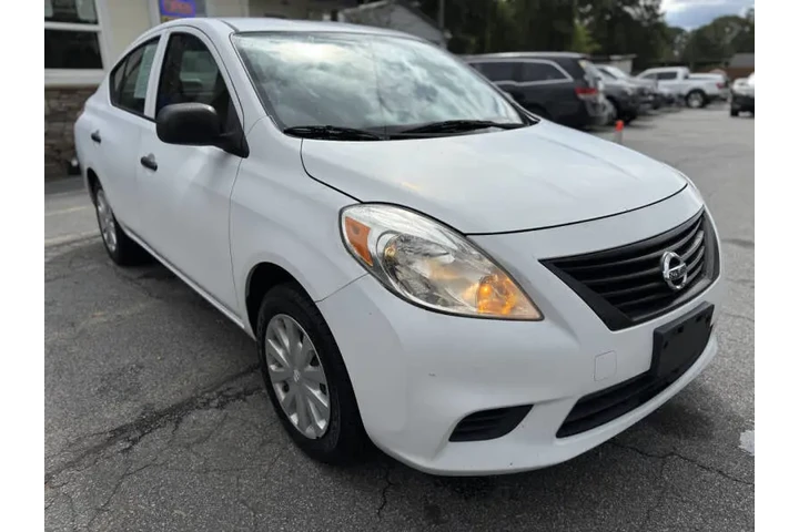 2012 Versa 1.6 SV image 9