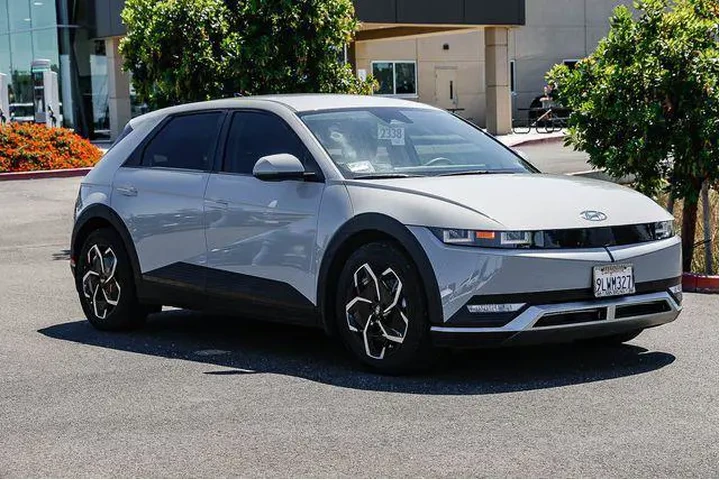 $25888 : Hyundai IONIQ 5 2024 SEL 4dr image 6