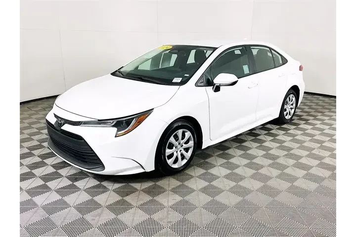 $19800 : Toyota Corolla 2024 LE 4dr S image 3