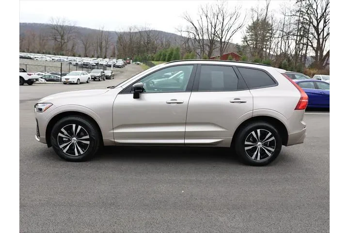 $33900 : Volvo XC60 2025 AWD B5 Core image 4
