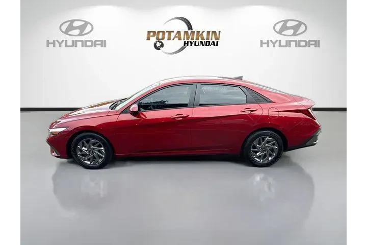 $19771 : Hyundai ELANTRA 2024 SEL 4dr image 8