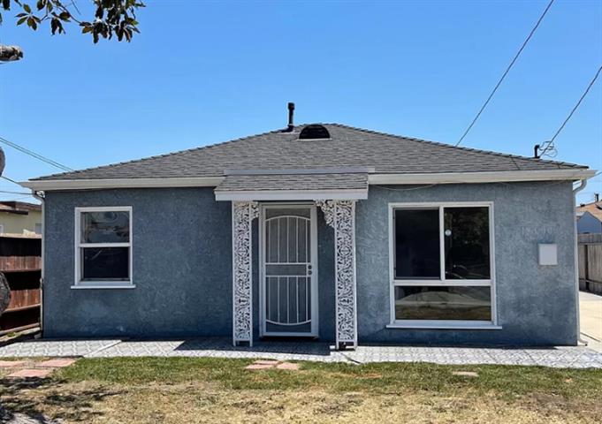 $2550 : FAMILY HOME Lawndale, CA image 1