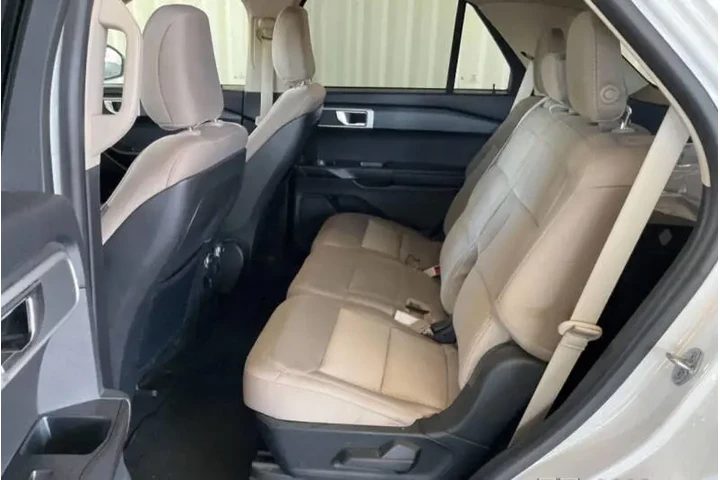 $20999 : 2020 Explorer image 9