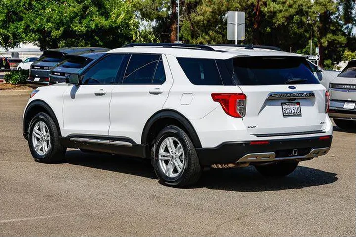 $26273 : Ford Explorer 2021 AWD XLT 4 image 10