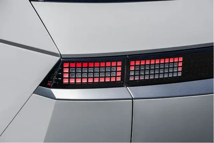 $25888 : Hyundai IONIQ 5 2024 SEL 4dr image 10