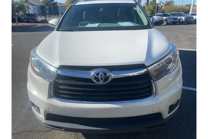 $17299 : Toyota Highlander 2015 XLE 4 image 2
