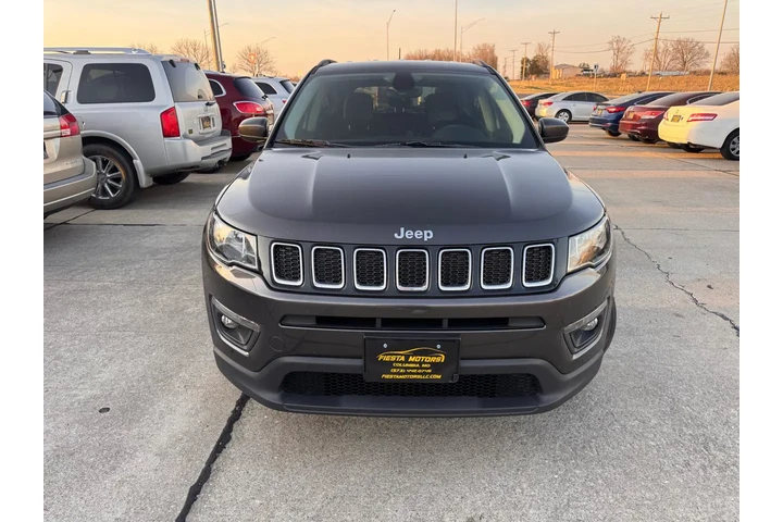 $9999 : 2018 Compass Latitude 4WD image 2