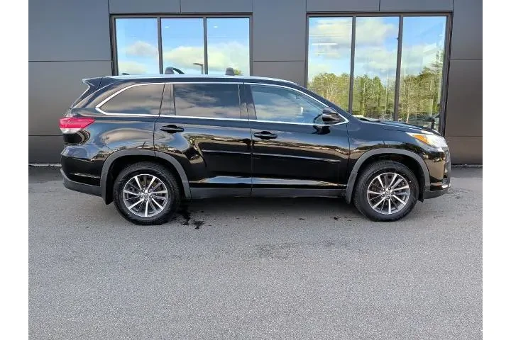 $26559 : Toyota Highlander 2019 AWD S image 5