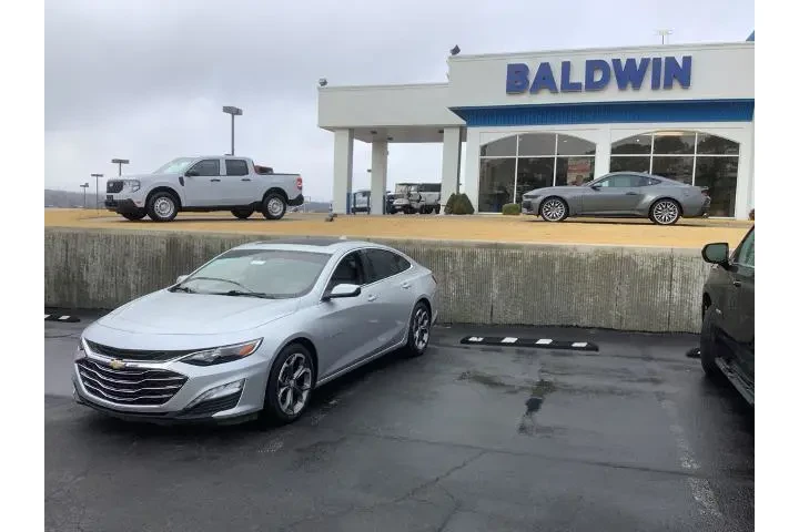 $14950 : Chevrolet Malibu 2021 LT 4dr image 3