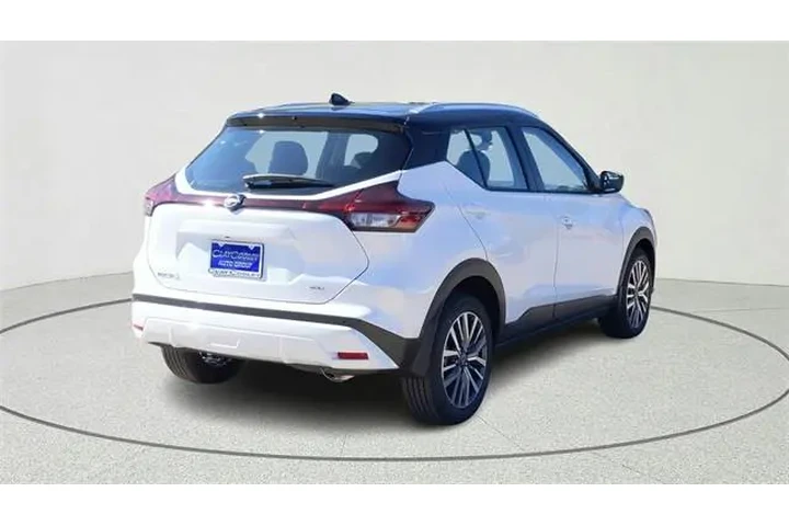 $16611 : Nissan Kicks 2024 SV 4dr Cro image 7