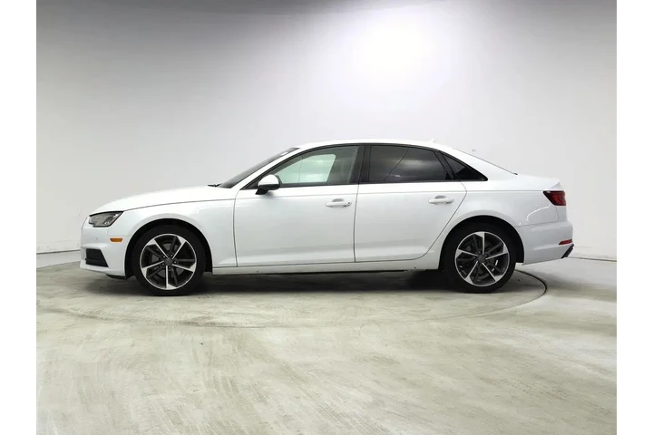 $16998 : Audi A4 2019 Titanium 40 TFS image 3