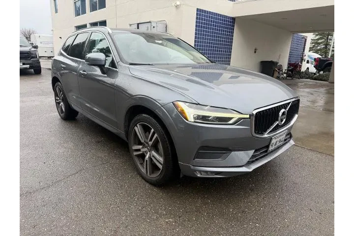 $23500 : Volvo XC60 2021 AWD T6 Momen image 7