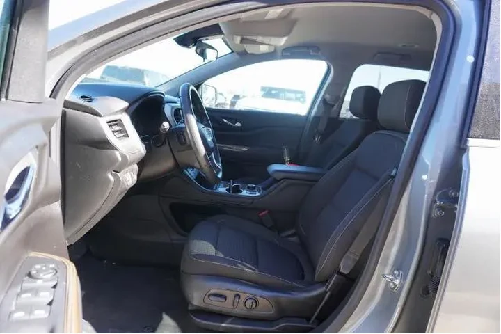 $27988 : GMC Acadia 2023 SLE 4dr SUV image 7