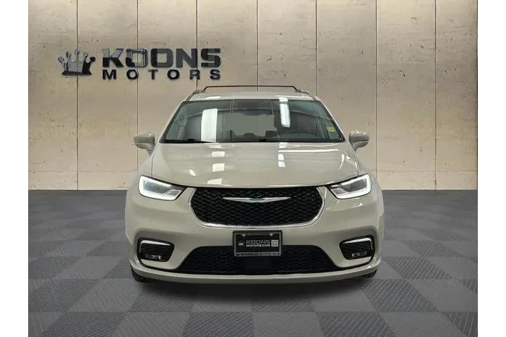 $25000 : Chrysler Pacifica Hybrid 202 image 3