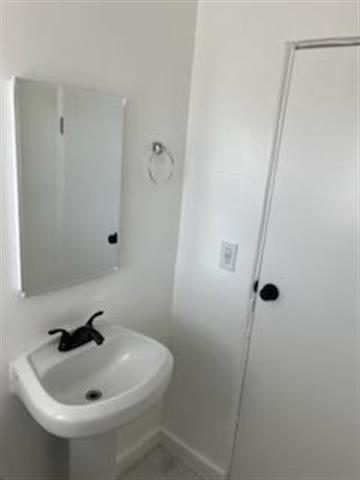 $900 : Compartir Single Apartamento image 1