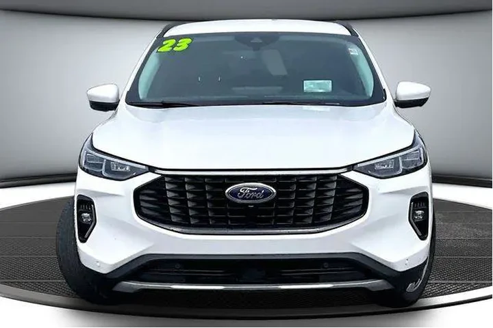 $27500 : Ford Escape 2023 AWD Platinu image 2
