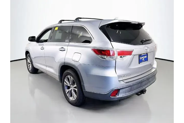 $13750 : Toyota Highlander 2015 LE 4d image 5