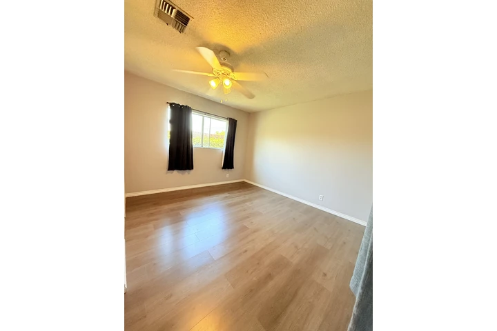 $1350 : Santa Fe Springs 1bed 1bath image 4