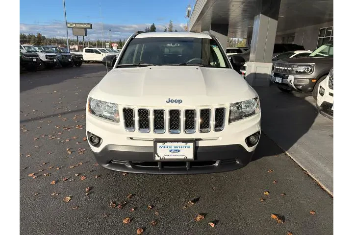 $13990 : Jeep Compass 2017 4X4 Sport image 2