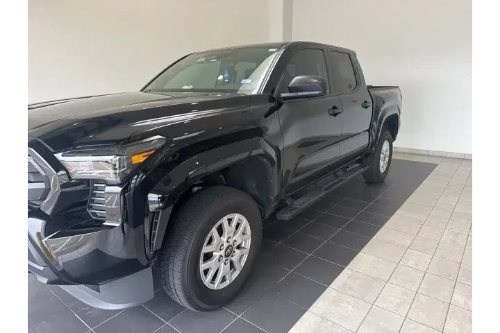 $35878 : Toyota Tacoma 2025 4x4 SR 4d image 2