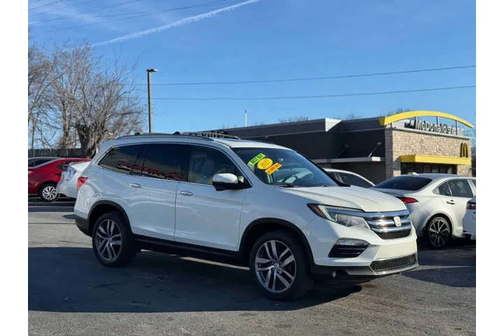 $19495 : 2017 Pilot Touring image 4