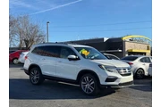 $19495 : 2017 Pilot Touring thumbnail