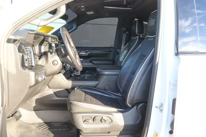 $62587 : 2023 Sierra 1500 4WD Crew Cab image 7
