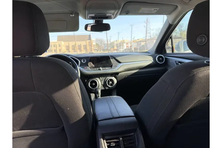 $17995 : 2019 Blazer LT image 9