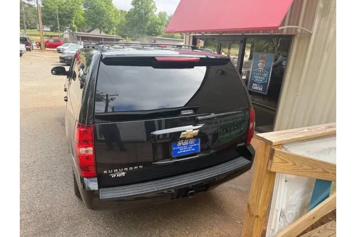 $9999 : 2011 Suburban LT image 6