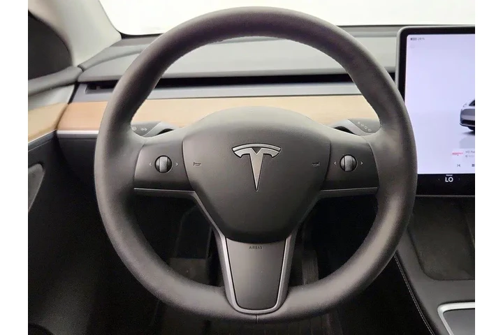 $28998 : Tesla Model Y 2022 AWD Long image 10