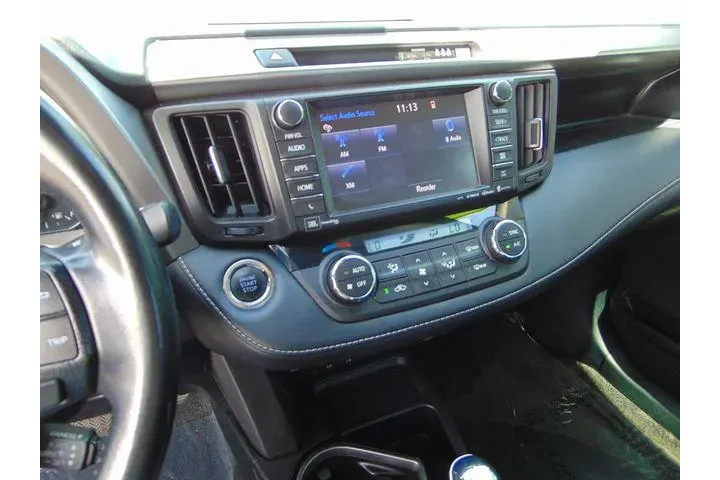 $22990 : Toyota RAV4 2018 AWD Limited image 10
