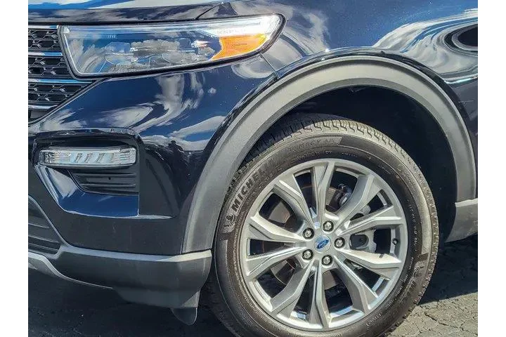 $34989 : Ford Explorer 2023 AWD XLT 4 image 3