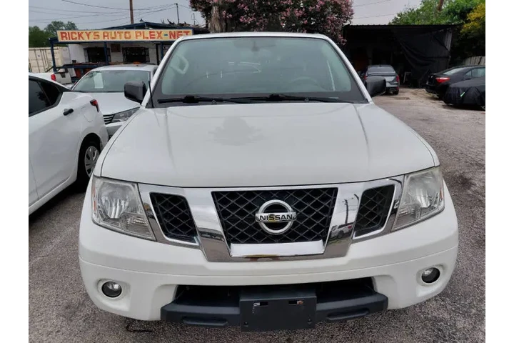 $13800 : 2020 Frontier SV image 6