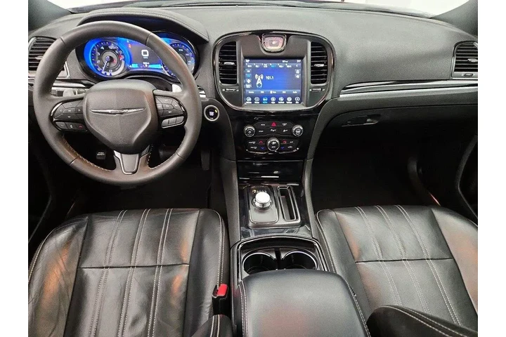 $25998 : Chrysler 300 2023 S V6 4dr S image 9