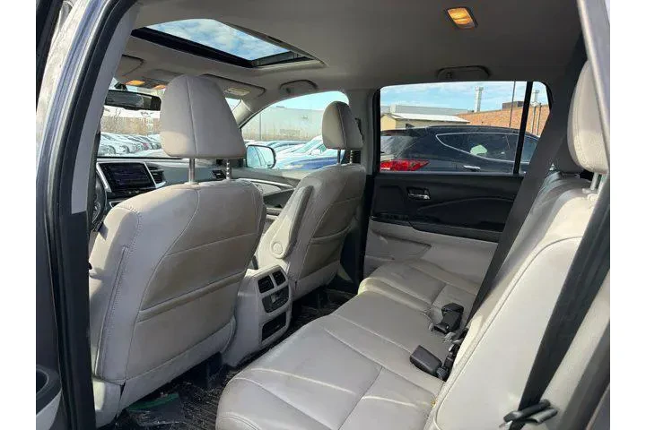 $17500 : Honda Pilot 2018 AWD EX-L 4d image 6