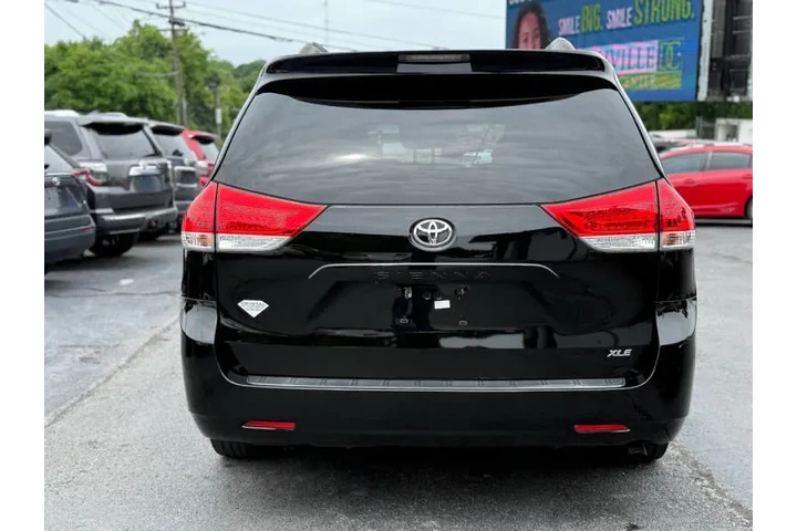 $13495 : 2011 Sienna XLE 8-Passenger image 8