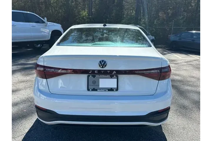 $20686 : Volkswagen Jetta 2025 Sport image 6