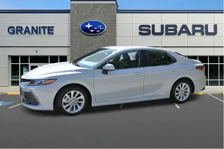 $22290 : Toyota Camry 2024 LE 4dr Sed image 4