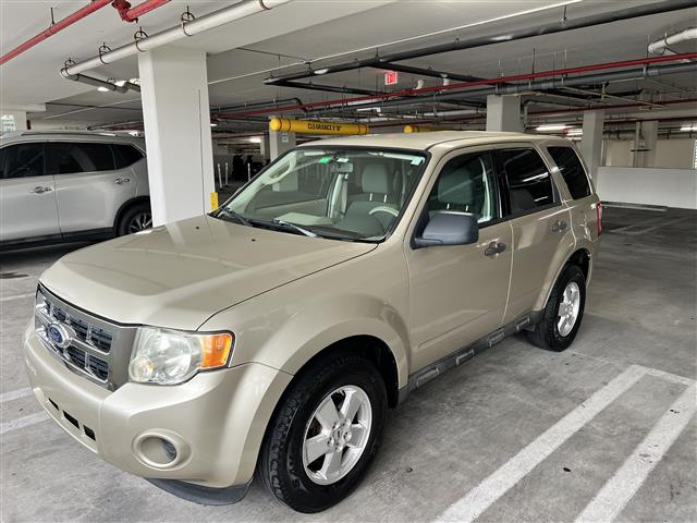 $4000 : Ford Escape 2010 XLS image 1