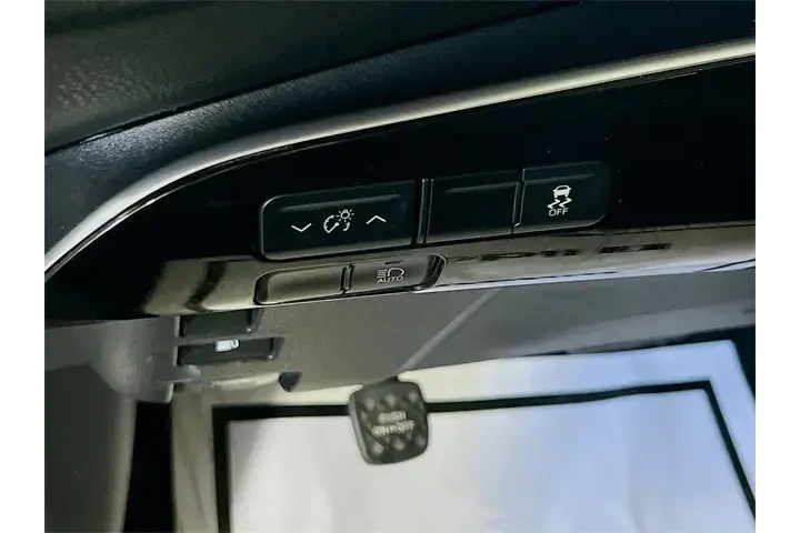$17900 : Toyota Prius Prime 2020 LE 4 image 10