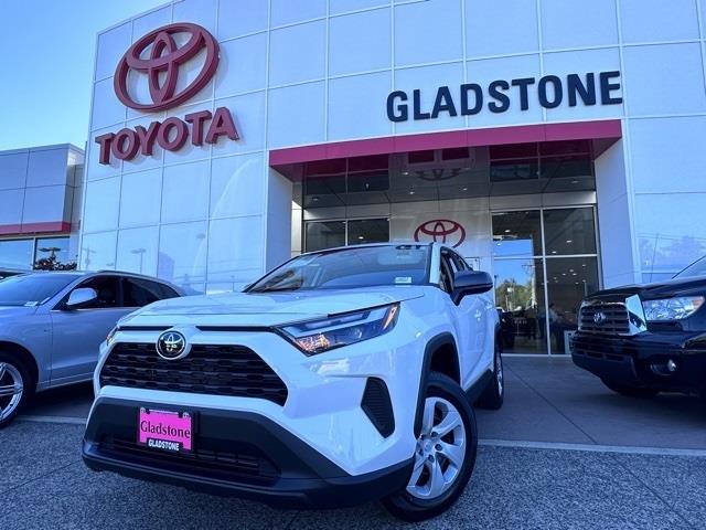 $31734 : 2024 RAV4 LE image 1