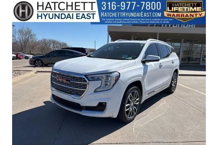 $28998 : GMC Terrain 2022 AWD Denali image 1
