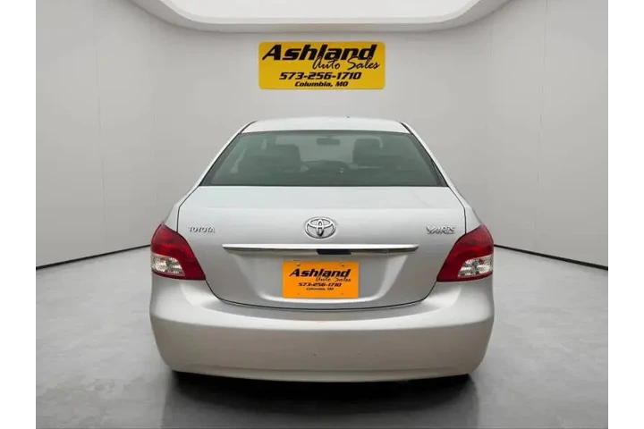 $4900 : 2007 Yaris image 6