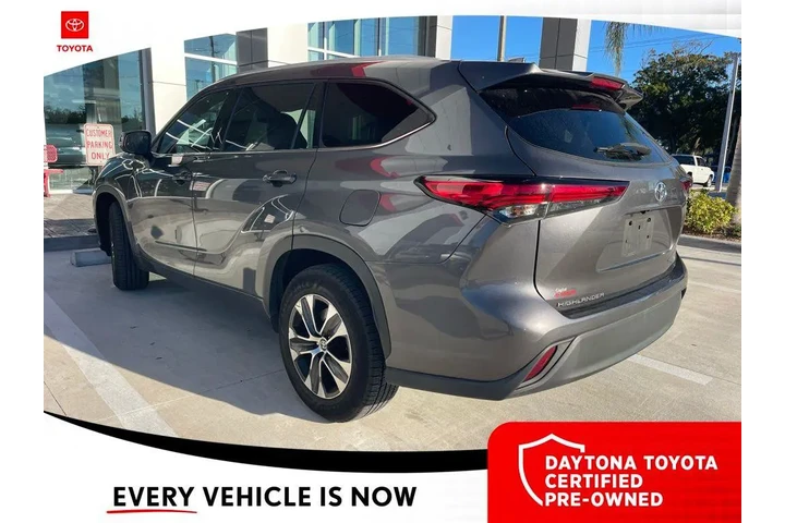 $30000 : Toyota Highlander 2022 XLE 4 image 6